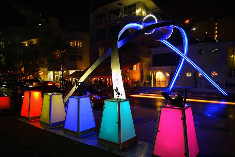 Superbowl Sculpture 2010